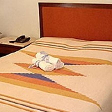 Hotel Colonial Congonhas  Quarto foto